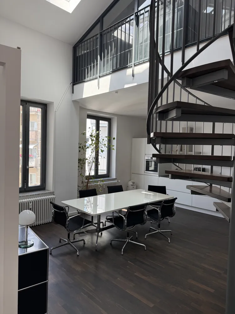 4 Zimmer Wohnung mit 160 m² in München – Bild 8