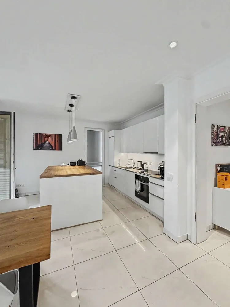 4 Zimmer Wohnung mit 107 m² in München – Bild 2