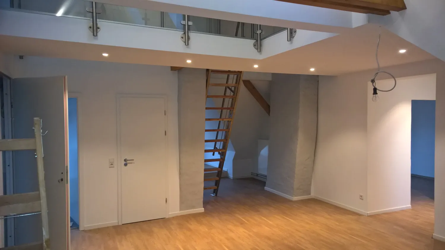 4 Zimmer Wohnung mit 135 m² in Hannover – Bild 2