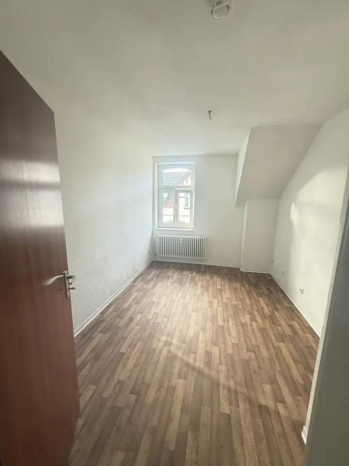 4 Zimmer Wohnung mit 68 m² in Duisburg – Bild 1