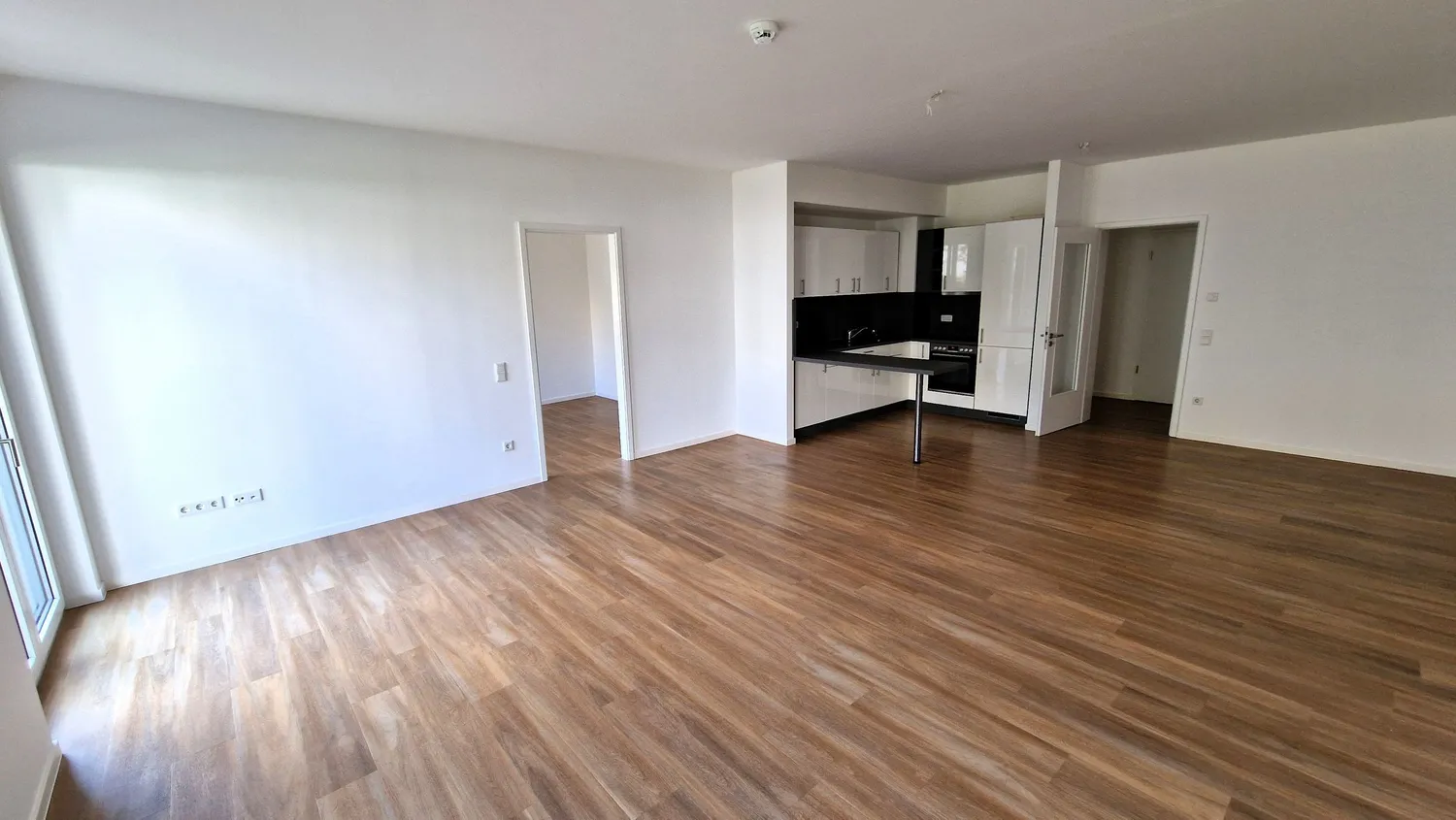4 Zimmer Wohnung mit 105 m² in Berlin – Bild 2