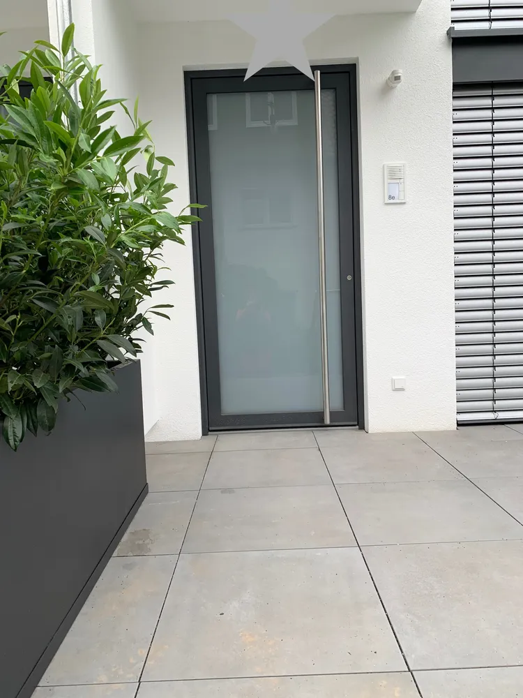 2 Zimmer Wohnung mit 105 m² in Aschaffenburg – Bild 1