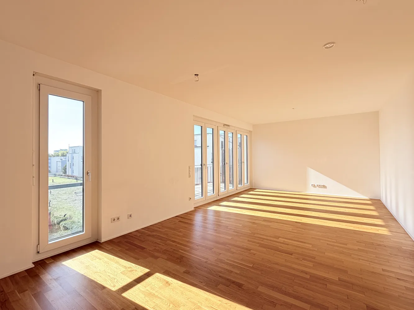 5 Zimmer Wohnung mit 140 m² in Wiesbaden – Bild 1