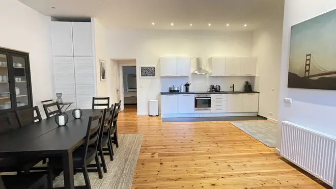 4 Zimmer Wohnung mit 134 m² in Berlin – Bild 1