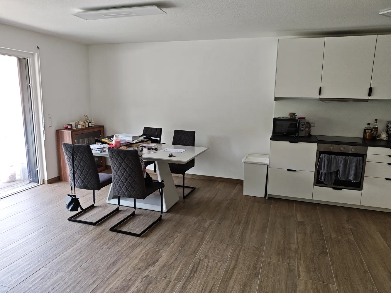 2 Zimmer Wohnung mit 76 m² in Karlsruhe – Bild 2