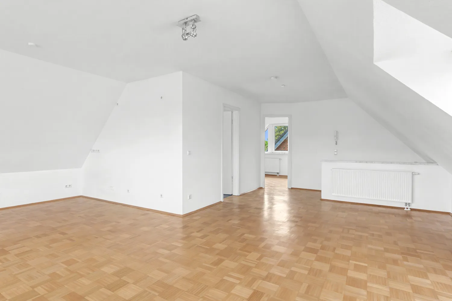 5 Zimmer Wohnung mit 175 m² in Düsseldorf – Bild 3