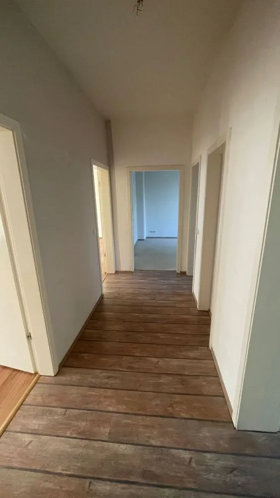 3 Zimmer Wohnung mit 82 m² in Schwerin – Bild 3