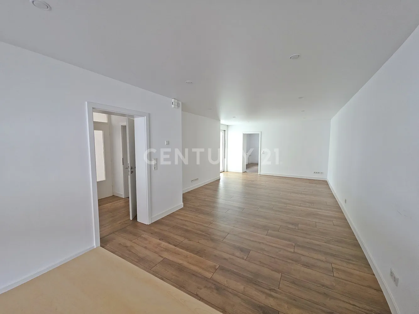 3 Zimmer Wohnung mit 90 m² in Saarbrücken – Bild 1