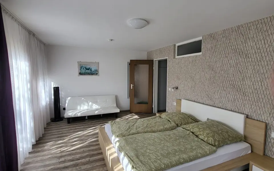 WG-Zimmer mit 35 m² in Herrenberg – Bild 6