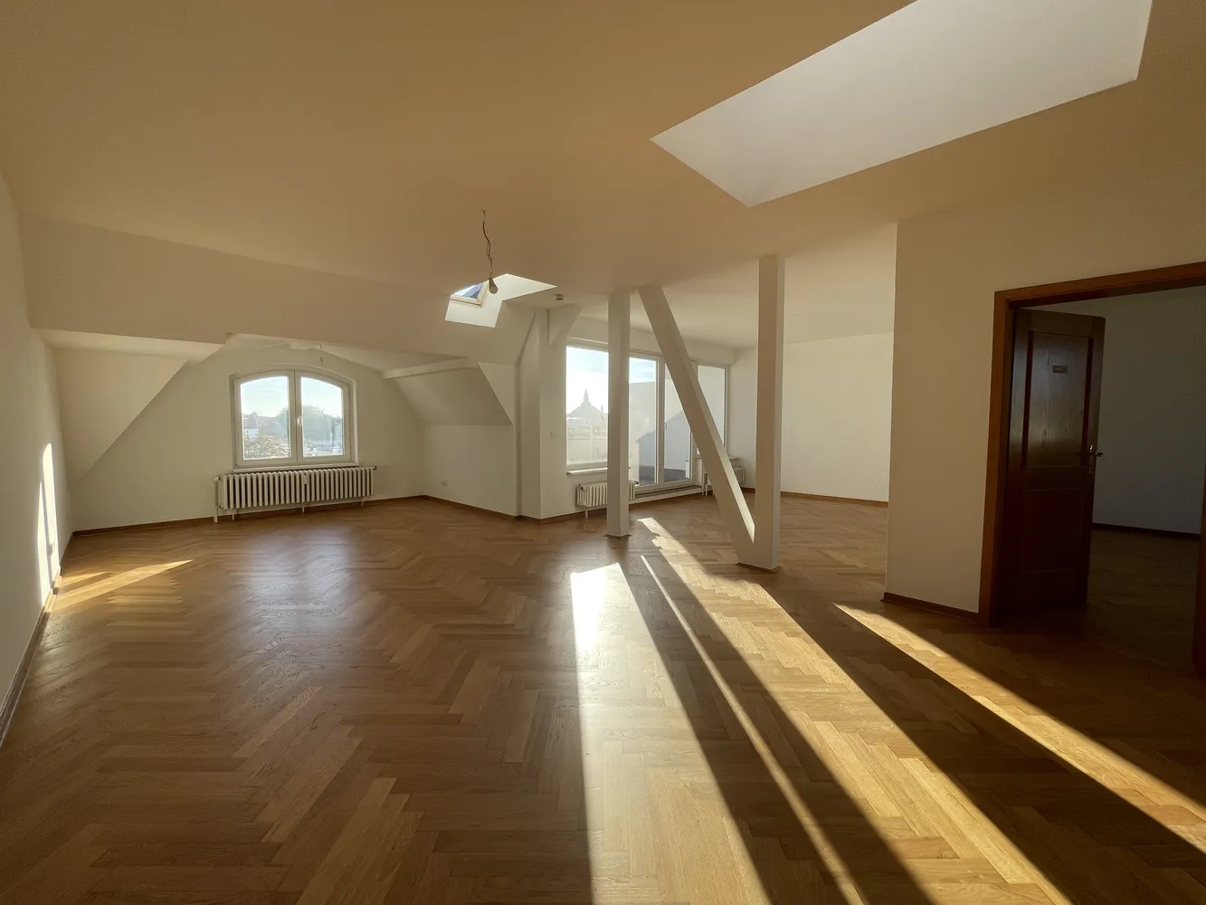 3 Zimmer Wohnung mit 153 m² in Berlin – Bild 1