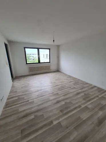 4 Zimmer Wohnung mit 99 m² in Berlin – Bild 2