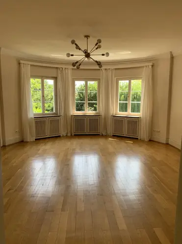 6 Zimmer Wohnung mit 232 m² in Wiesbaden – Bild 4