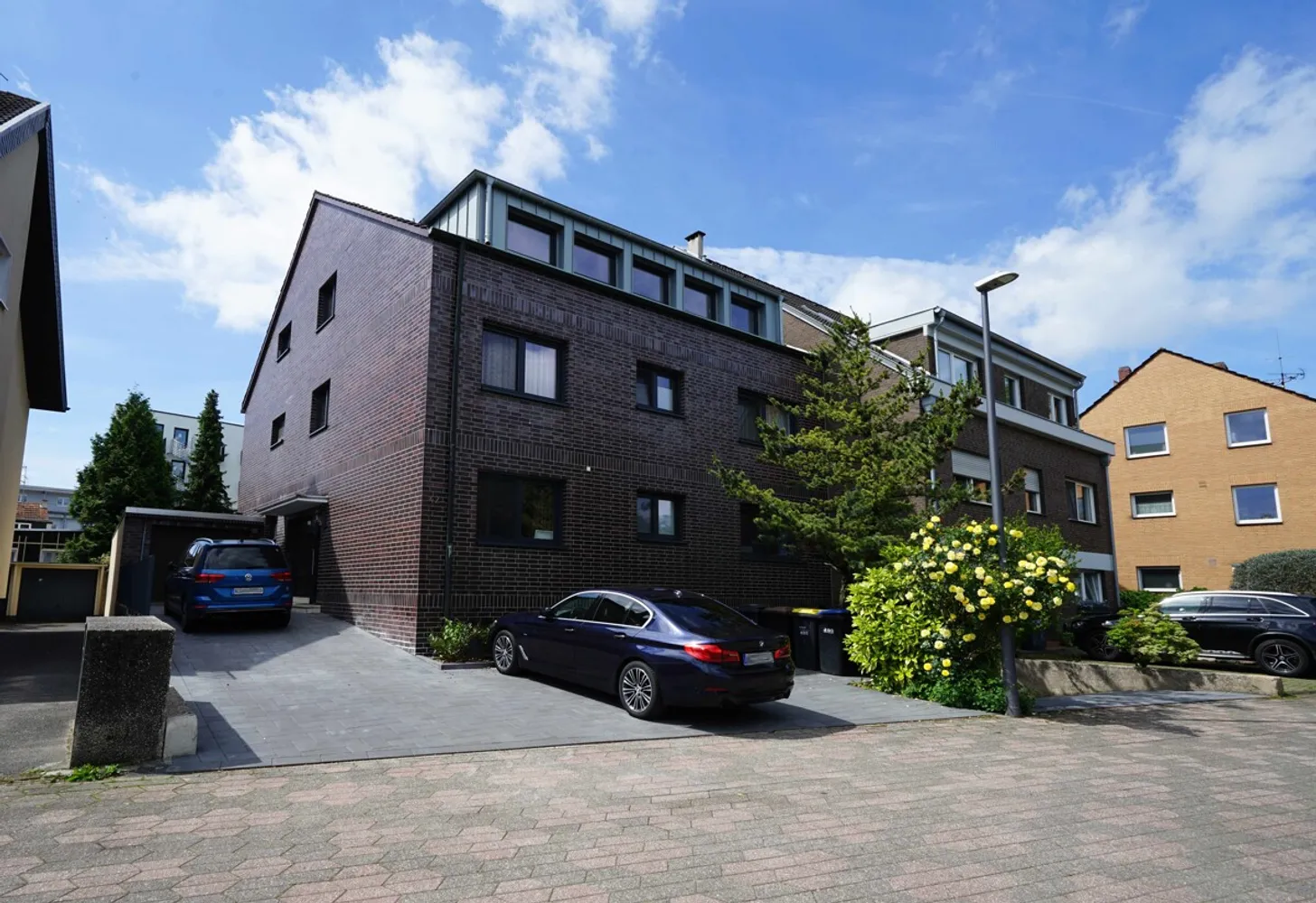 4 Zimmer Wohnung mit 122 m² in Köln – Bild 1