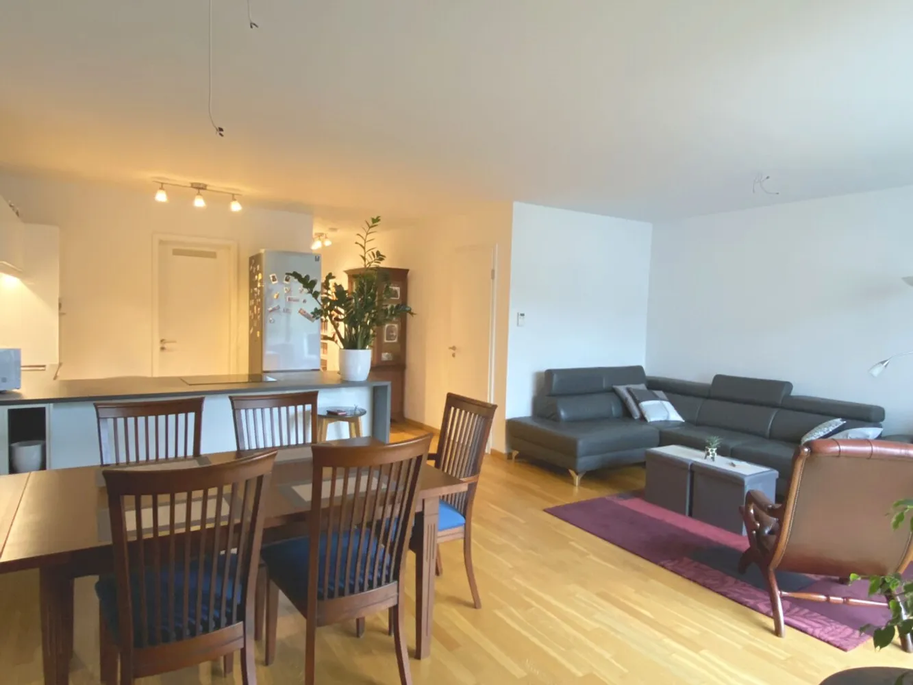 4 Zimmer Wohnung mit 98 m² in Düsseldorf – Bild 1