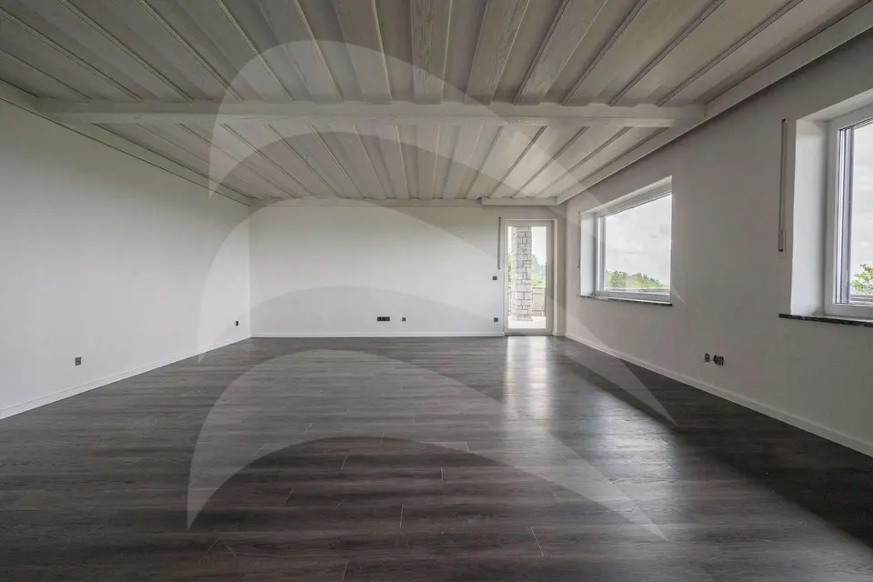 5 Zimmer Haus mit 210 m² in Deggendorf – Bild 2