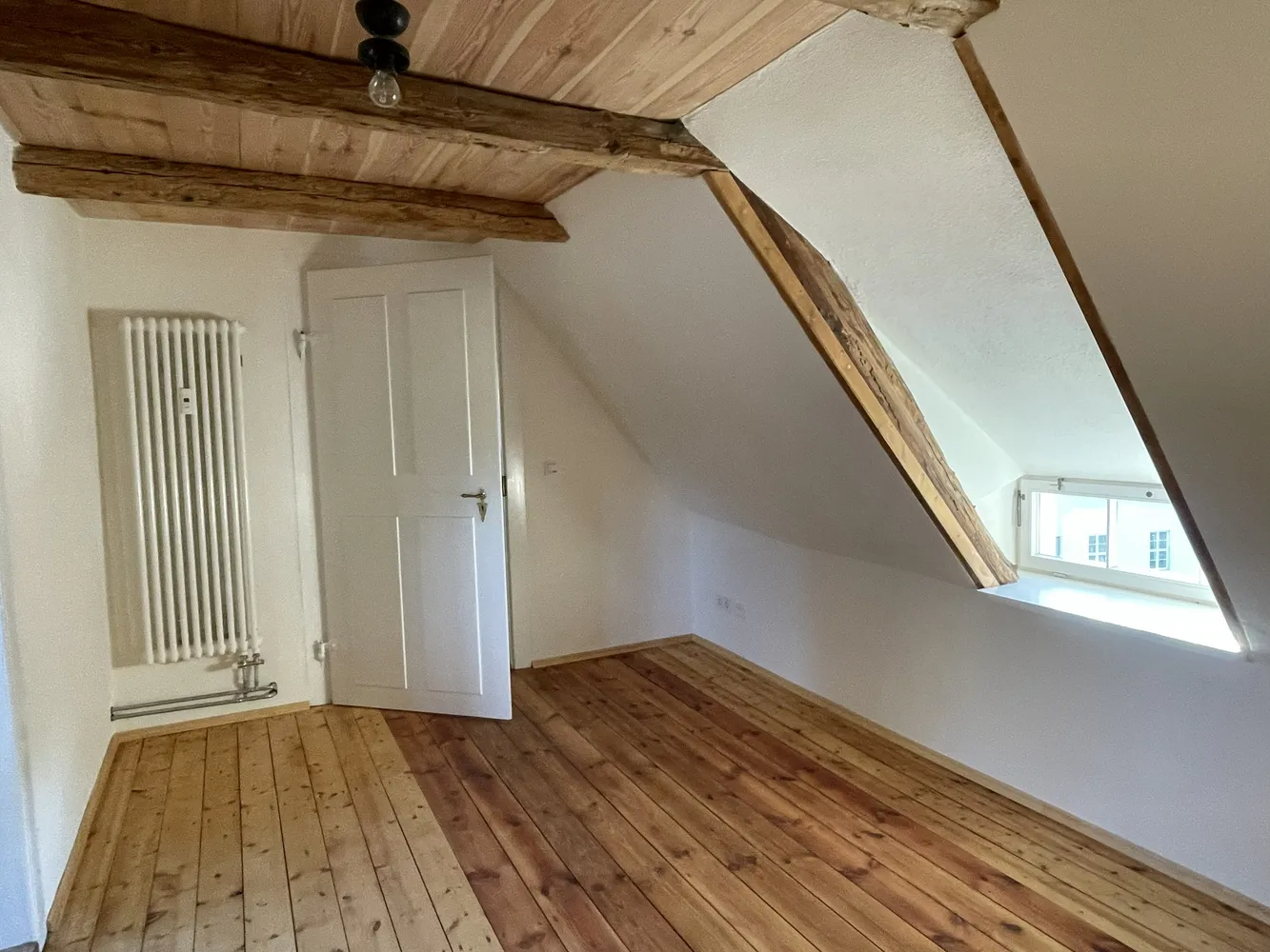 5 Zimmer Wohnung mit 142 m² in Dresden – Bild 12