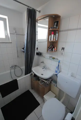 2 Zimmer Wohnung mit 74 m² in Düsseldorf – Bild 6