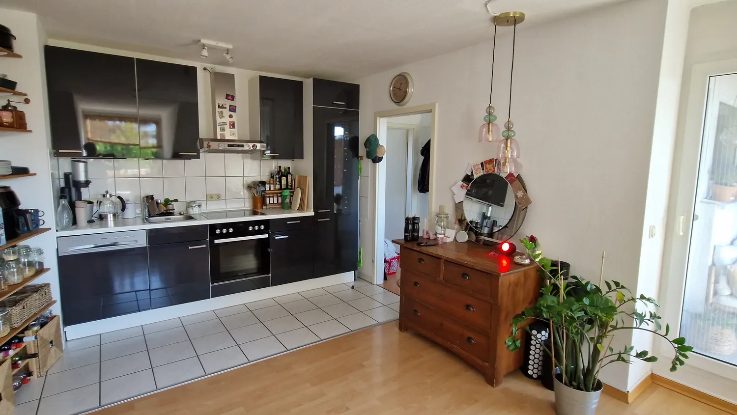 2 Zimmer Wohnung mit 45 m² in Neuss – Bild 3
