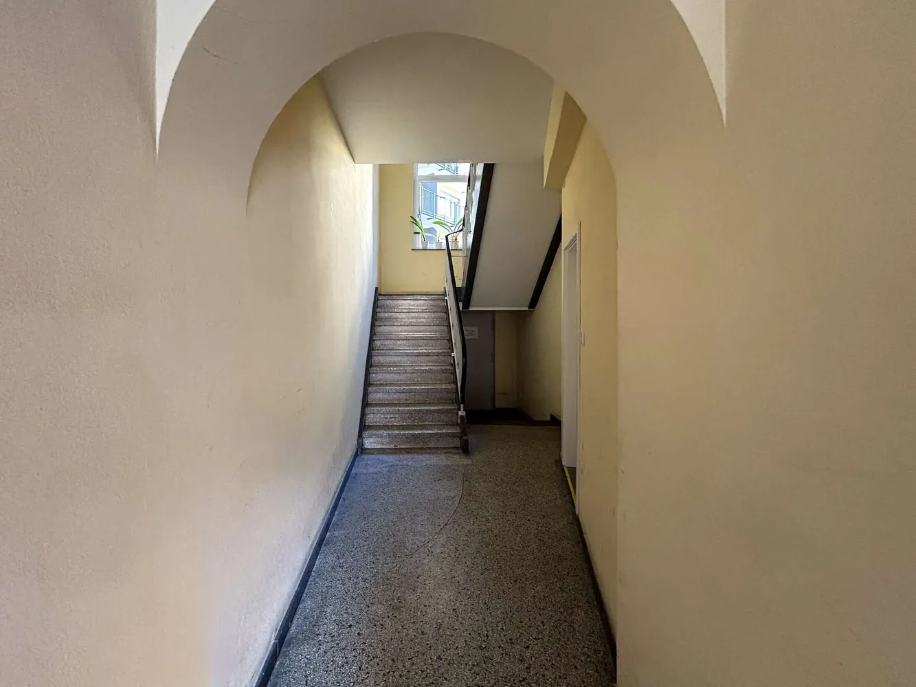 1 Zimmer Wohnung mit 23 m² in Frankfurt am Main – Bild 3