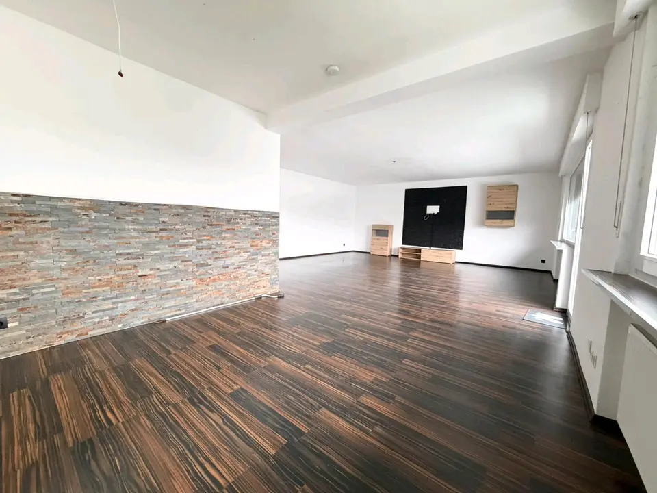 3 Zimmer Wohnung mit 120 m² in Hilden – Bild 2