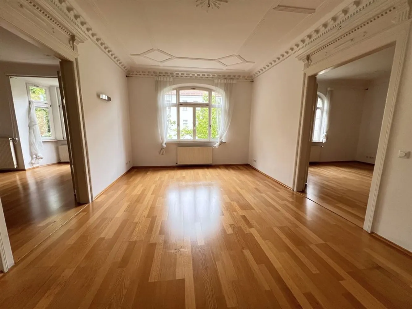 6 Zimmer Wohnung mit 200 m² in Nürnberg – Bild 6