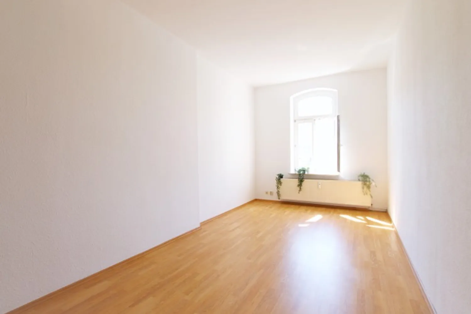 2 Zimmer Wohnung mit 60 m² in Halle (Saale) – Bild 1