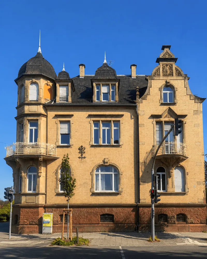 5 Zimmer Wohnung mit 196 m² in Landau in der Pfalz – Bild 2