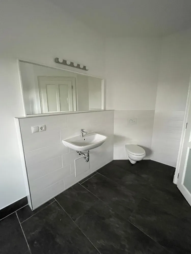 4 Zimmer Wohnung mit 100 m² in Halle (Saale) – Bild 6