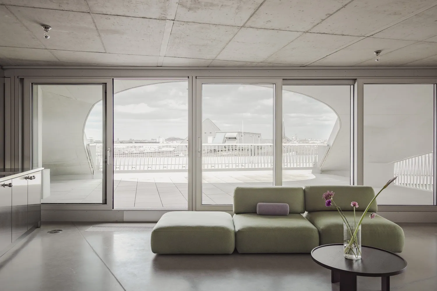 2 Zimmer Wohnung mit 111 m² in Berlin – Bild 8