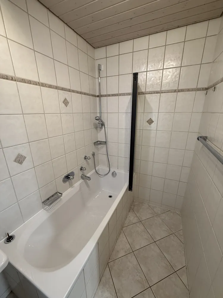 6 Zimmer Wohnung mit 142 m² in Metzingen – Bild 7