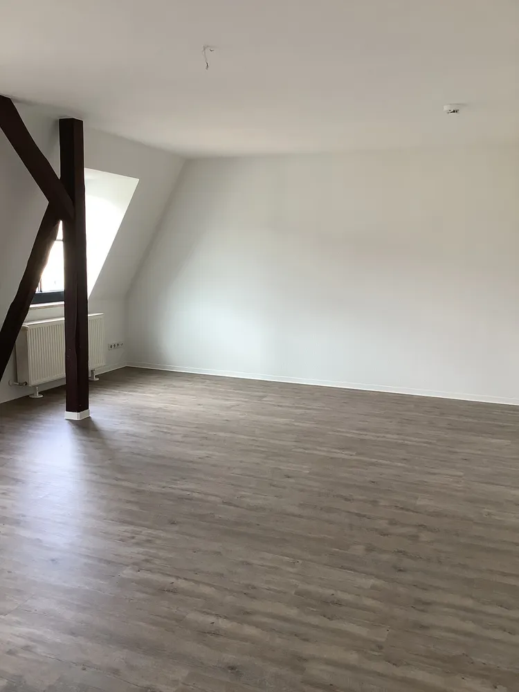 3 Zimmer Wohnung mit 108 m² in Magdeburg – Bild 2