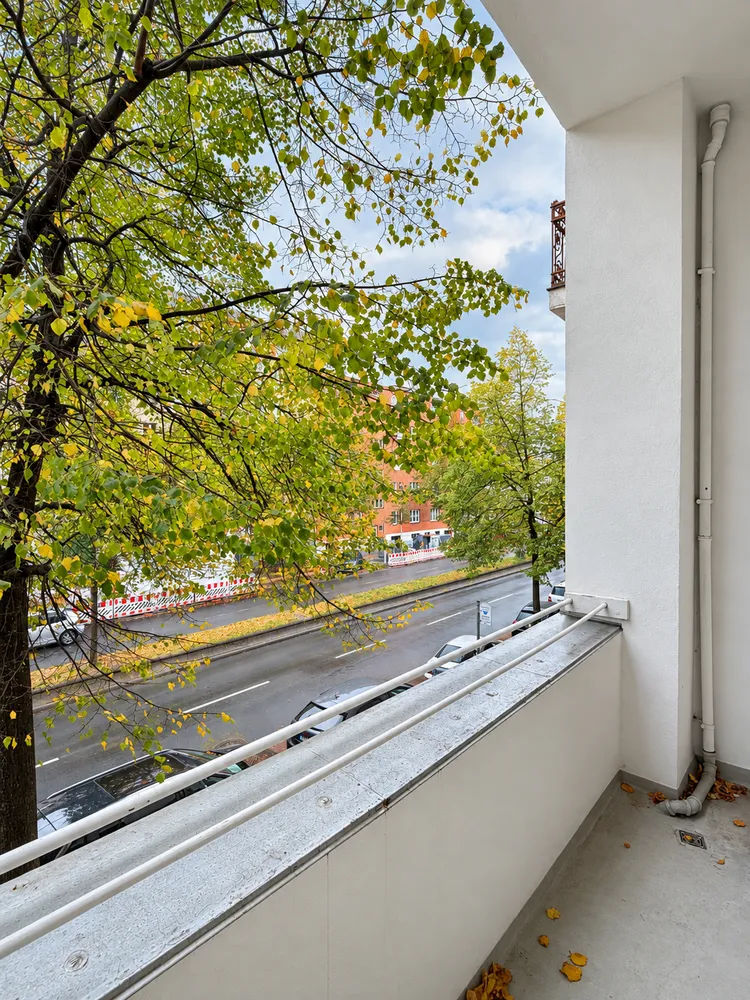 3 Zimmer Wohnung mit 97 m² in Berlin – Bild 2