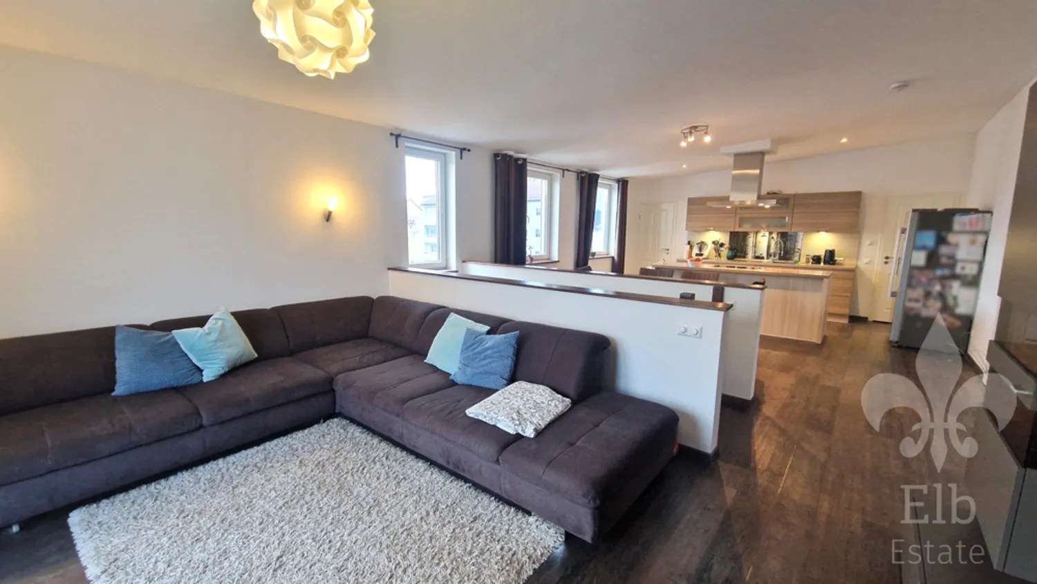 4 Zimmer Wohnung mit 153 m² in Magdeburg – Bild 1