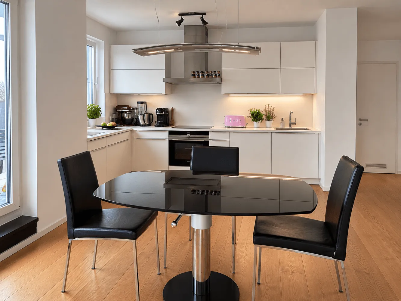 3 Zimmer Wohnung mit 117 m² in München – Bild 2