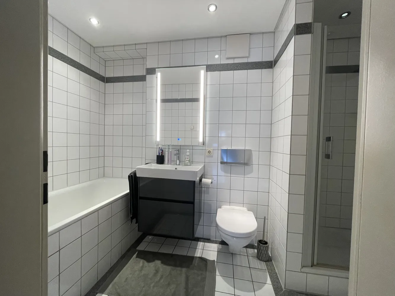 2 room apartment with 70 m² in Düsseldorf – Photo 6