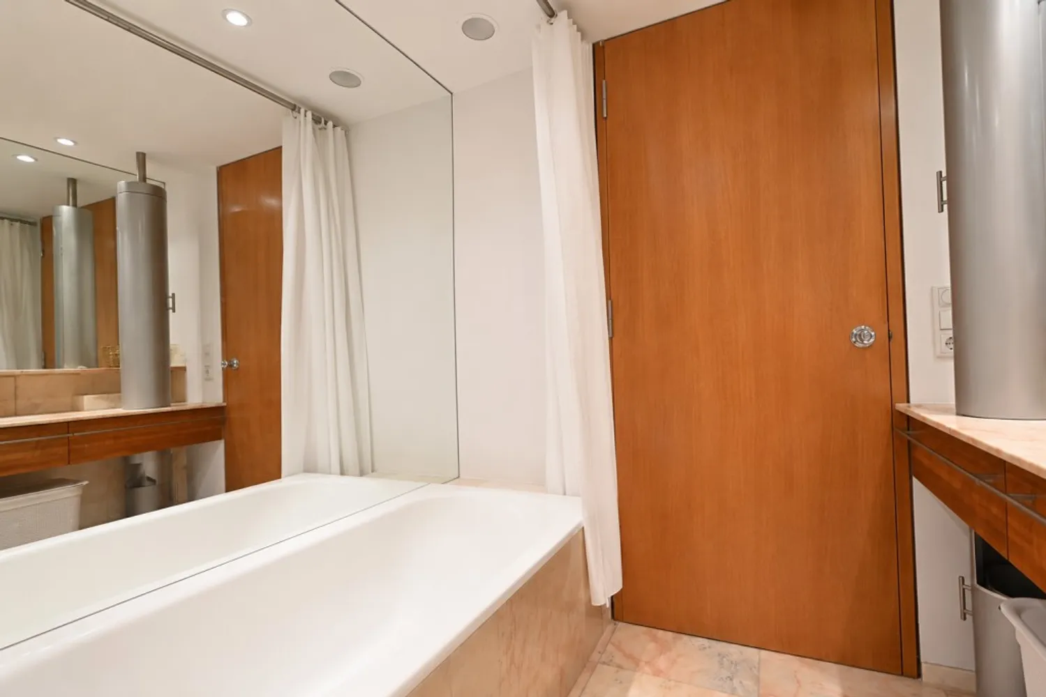 4 Zimmer Wohnung mit 140 m² in Düsseldorf – Bild 12