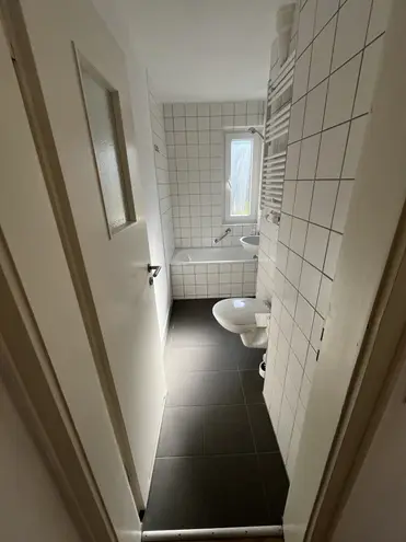 1 room apartment with 24 m² in Stuttgart – Photo 3