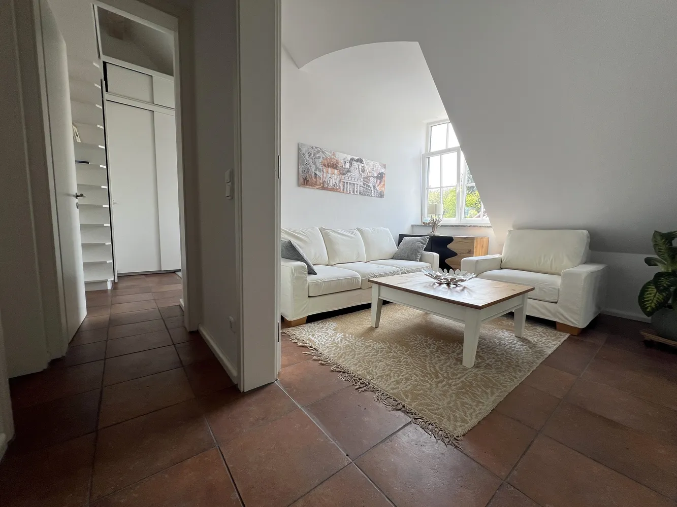 4 Zimmer Wohnung mit 80 m² in München – Bild 8