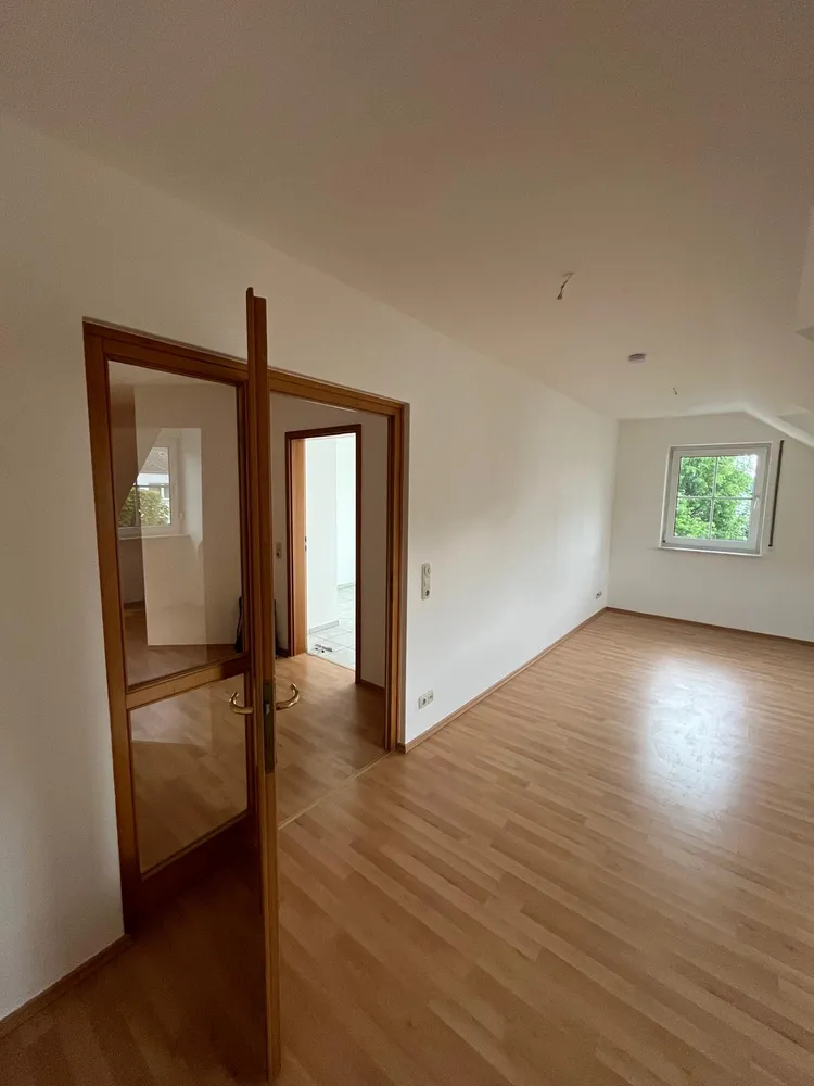 3 Zimmer Wohnung mit 80 m² in Wiesbaden – Bild 1