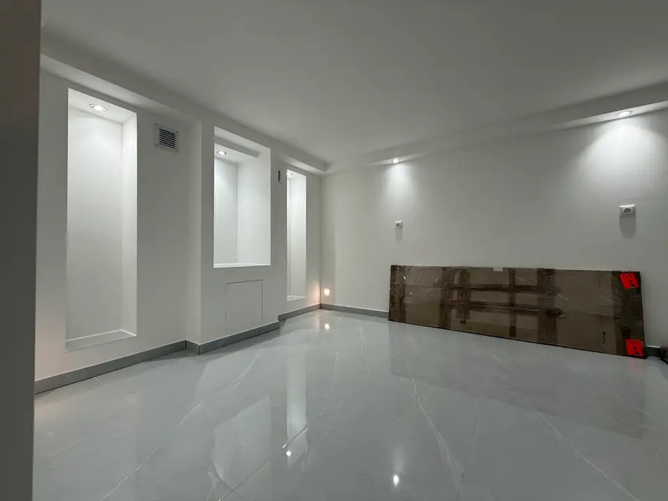 7 Zimmer Wohnung mit 250 m² in Essen – Bild 7