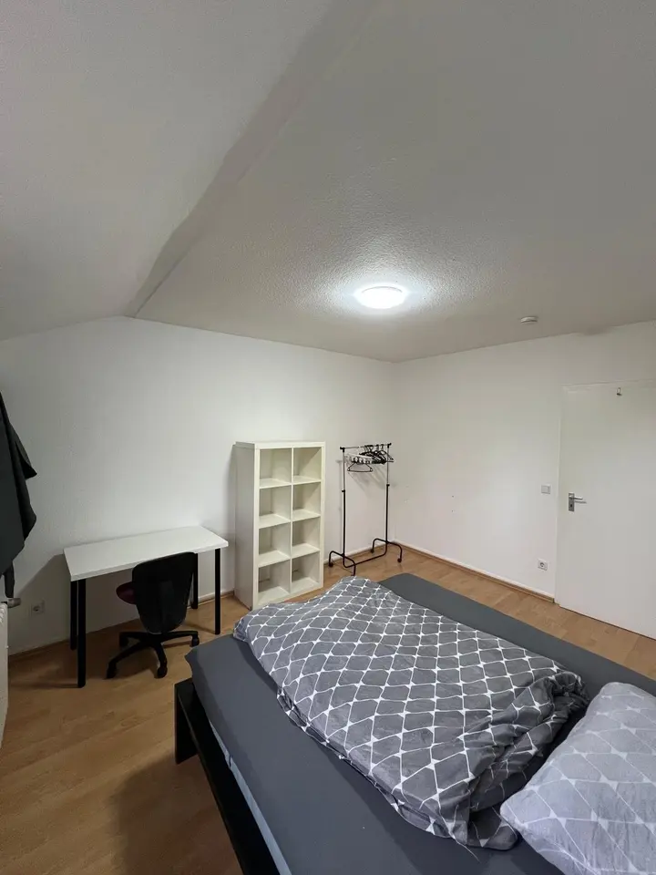 WG-Zimmer mit 80 m² in Solingen – Bild 7