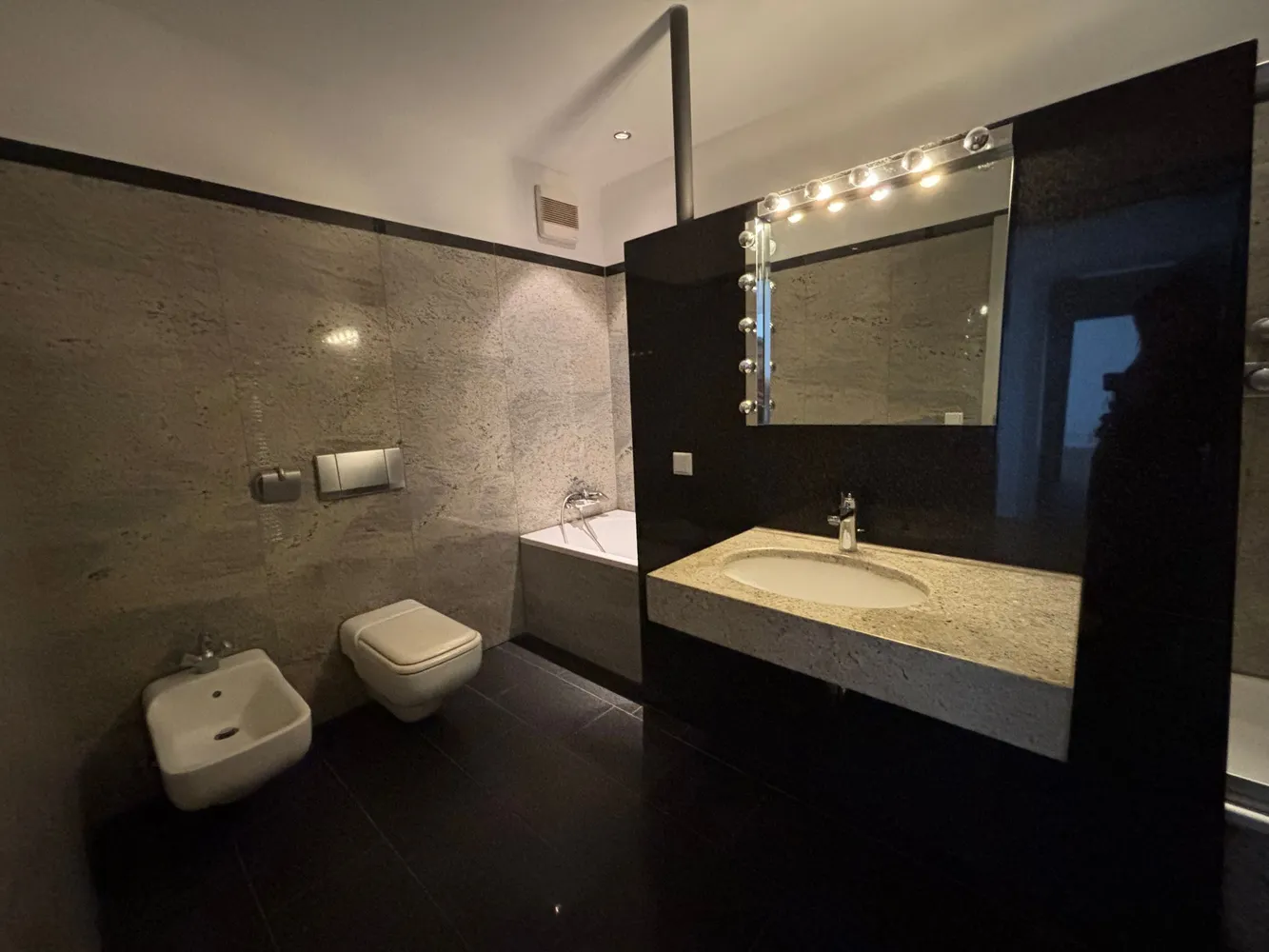 3 Zimmer Wohnung mit 116 m² in Frankfurt am Main – Bild 8