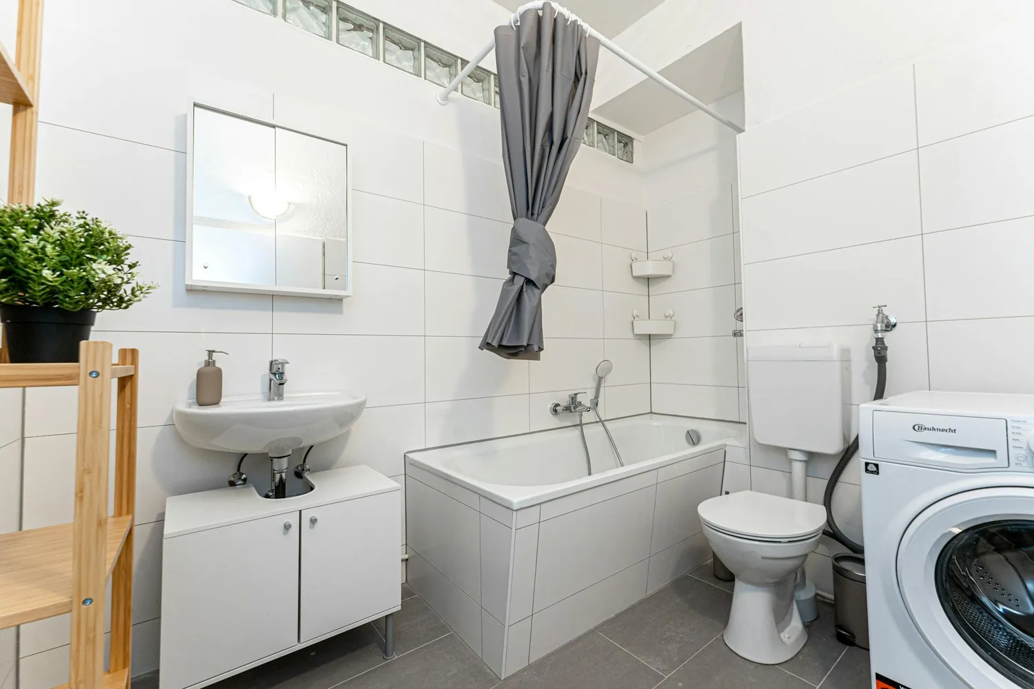 Shared room with 13 m² in Berlin – Photo 5