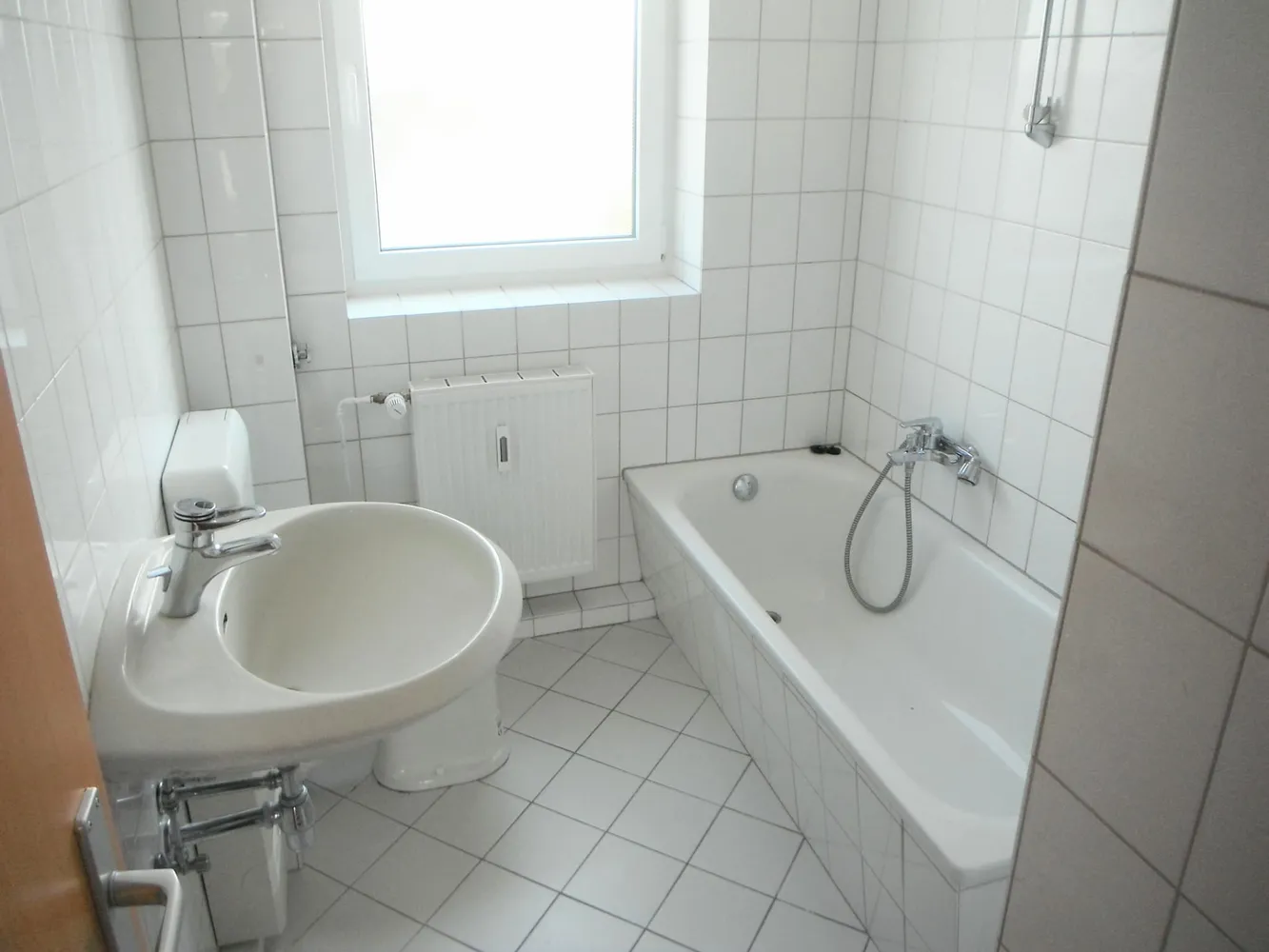 3 Zimmer Wohnung mit 75 m² in Lübeck – Bild 2