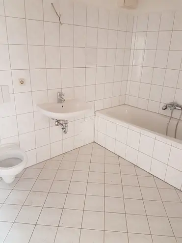 3 Zimmer Wohnung mit 76 m² in Halle (Saale) – Bild 3
