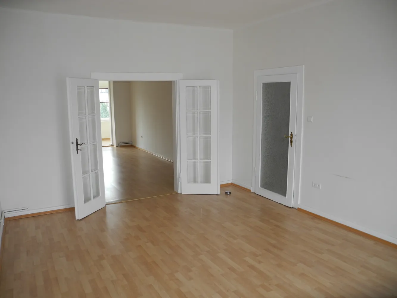 6 Zimmer Wohnung mit 155 m² in Hannover – Bild 2