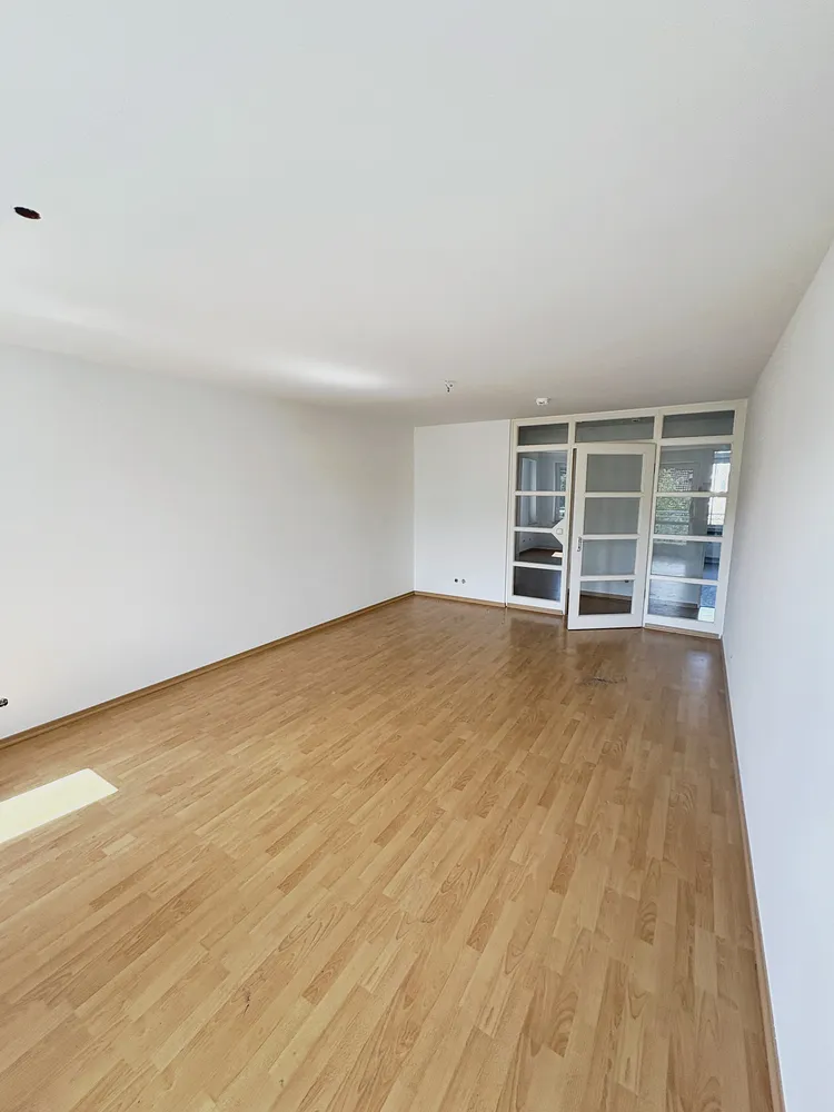 4 Zimmer Wohnung mit 103 m² in Regensburg – Bild 1