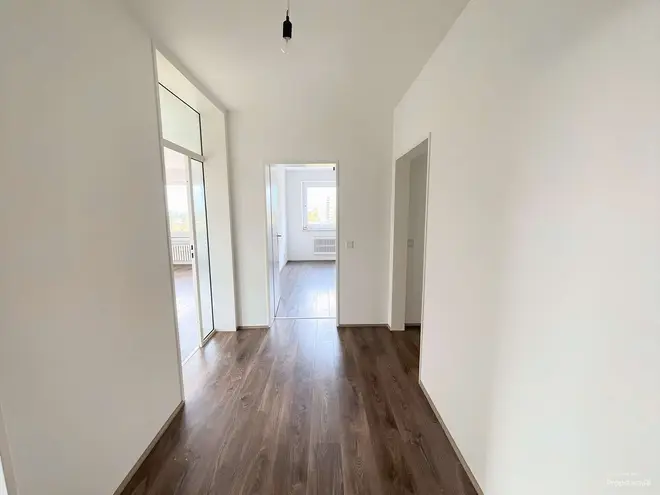 3 Zimmer Wohnung mit 76 m² in Krefeld – Bild 2