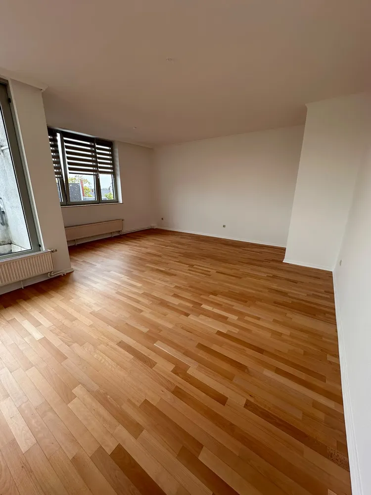 2 Zimmer Wohnung mit 95 m² in Frankfurt am Main – Bild 3