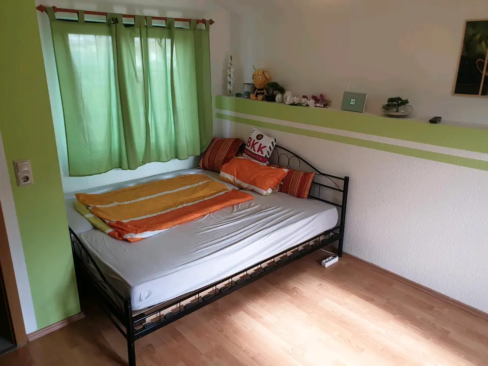 Shared room with 200 m² in Freital – Photo 3
